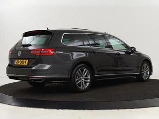 Volkswagen Passat Volkswagen Passat Variant 1.5 TSI HL Bns R | Panoramadak | Leder | Keyless |  Stoelverwarming | Carplay | Adaptive Cruise | Elektrische achterklep - afbeelding nr 35