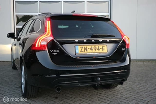 Volvo V60 Volvo V60 2.0 T4 190pk Kinetic XENON/NAVIGATIE/TREKHAAK/PDC - afbeelding nr 4