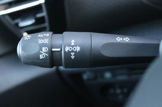 Citroën C4 Citroen C4 1.2 130PK FEEL PACK | NAVIGATIE | HEAD UP DISPLAY | ACHTERUITRIJ CAMERA | APPLE CARPLAY/ANDROID AUTO | LICHTMETALEN VELGEN | PARKEER SENSOREN | CLIMATE CONTROL | AFNEEMBARE TREKHAAK | EXTRA GETINTE ACHTER RUITEN | - afbeelding nr 37
