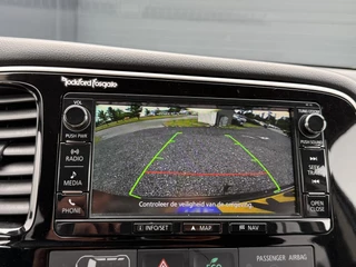 Mitsubishi Outlander Mitsubishi Outlander 2.0 PHEV Executive Edition Navi,Camera,Alcantara,Trekhaak,Stoelverkoeling,Stoelverwarming,Pdc V+A,Clima,Cruise,Dealer Onderhouden,Nieuwe Apk bij Aflevering - afbeelding nr 12