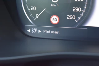 Volvo XC40 Volvo XC40 T2 129pk Aut. Business Pro | Trekhaak | Park Assist | Climate | - afbeelding nr 25