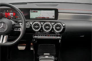 Mercedes-Benz CLA Mercedes-Benz CLA Shooting Brake 250 e AMG Night Pano Burmester Facelift Trekhaak - afbeelding nr 29