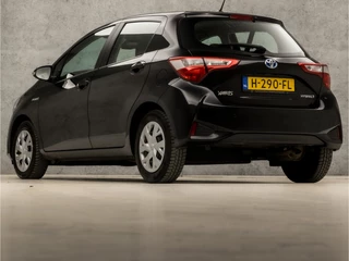 Toyota Yaris Automaat (NAVIGATIE, CLIMATE, CAMERA, SPORTSTOELEN, LANE ASSIST, XENON, CRUISE, NIEUWE APK, NIEUWSTAAT) - afbeelding nr 3