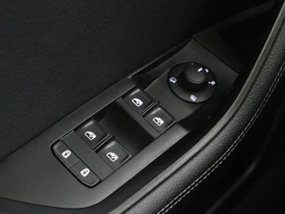 Škoda Superb Skoda Superb 1.4 TSI iV Business Edition Plus | Panoramadak |  Virtual Cockpit | Stoelverwarming | Camera | Carplay | Full LED | Memory | Navigatie | Parkeerhulp - afbeelding nr 23