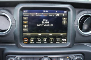 Jeep Wrangler Jeep Wrangler 4XE 380 SAHARA / Plug In Hybrid / My Sky open dak / Trekhaak - afbeelding nr 24