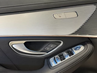 Mercedes-Benz EQC Mercedes-Benz EQC 400 4MATIC Business Solution AMG 80 kWh | Camera | Origineel NL - afbeelding nr 16
