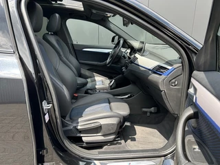 BMW X2 BMW X2 xDrive20i M Sport Shadow Panoramadak ACC HUD Sfeerlicht - afbeelding nr 3