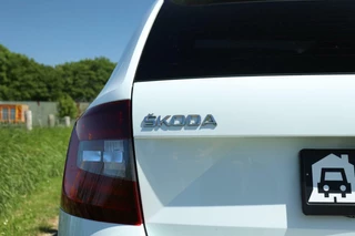 Škoda Octavia Skoda Octavia Combi 2.0 TSI RS / 230PK! / DSG / Pano / Canton / Camera / Trekhaak / 18