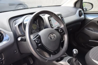 Toyota Aygo Toyota Aygo 1.0 VVT-i x-cite | Schuif-kanteldak | Cruise control | Apple carplay | - afbeelding nr 10