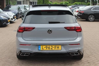Volkswagen Golf Volkswagen Golf 1.5 eTSI R-Line / Panoramadak / Camera / Harman Kardon / Matrix LED / 18'' / Navigatie / DAB / ACC / Dodehoek / Stuurverwarming / Stoelverwarming - afbeelding nr 15
