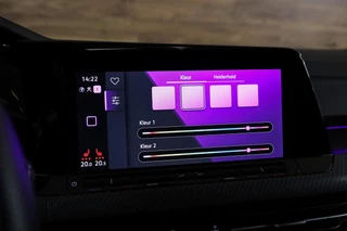 Volkswagen Golf Volkswagen Golf 1.5 eTSI R-Line|Pano|H&K audio|HUD|Camera| - afbeelding nr 25