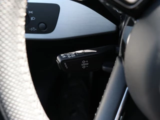 Audi A4 Audi A4 Avant 35 TFSI Sport S line edition I Navi I Half-leder I Keyless - afbeelding nr 24