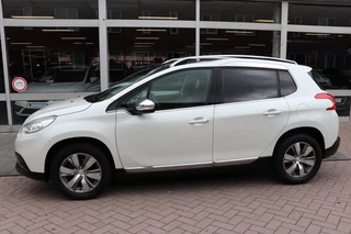 Peugeot 2008 Peugeot 2008 1.2 PureTech Allure. Navigatie, trekhaak, dealer onderhouden. - afbeelding nr 2