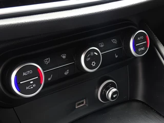 Alfa Romeo Stelvio Alfa Romeo Stelvio 2.0 T 281PK AWD automaat Special Ed. Q4 / LED / 2018 - afbeelding nr 31