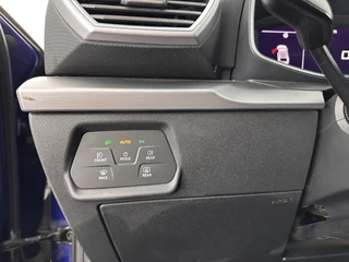 SEAT Leon SEAT Leon Sportstourer 1.5 eTSI FR Launch Edition Aut. *FULL-LED | DIGI-COCKPIT | NAVI-FULLMAP | LEATHER-MICROFIBRE | CARPLAY | KEYLESS | SHIFT-PADDLES | SPORT-SEATS | HEATED-SEATS | AMBIENT-LIGHT | CAMERA | ECC | PDC | CRUISE | TOWBAR | 17' - afbeelding nr 24
