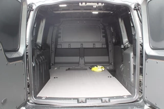 Ford Transit Connect Ford Transit Connect 1.5 EcoBoost PHEV L2 Limited 150pk | Ford Voorraad | Laadvloerbescherming hout | Driver Assistance Pack Trailer - afbeelding nr 5