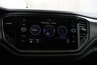 Volkswagen T-Roc Volkswagen T-Roc 1.5 TSI Style | Carplay | DAB | Cruise Adap - afbeelding nr 26