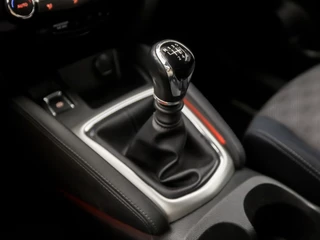 Nissan QASHQAI (PANORAMADAK, NAVIGATIE, CLIMATE, 360 CAMERA, STOELVERWARMING, SPORTSTOELEN, GETINT GLAS, XENON, CRUISE, NIEUWSTAAT) - afbeelding nr 11