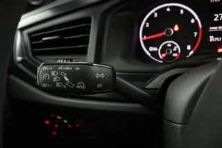 Volkswagen Polo Volkswagen Polo 1.0 | Stoelverwarming | Privacy glas | Lichtmetalen velgen | - afbeelding nr 17