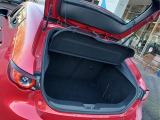 Mazda 3 2.0 e-SkyActiv-X M Hybrid 180pk Comfort | BOSE Sound | Navi | Apple Carplay+Android Auto | Clima | Adap. Cruise | Head-Up | Keyless Entry | Pdc V+A+Camera | Stuur+Stoelverwarming | 18''lm - afbeelding nr 38