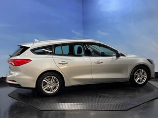 Ford Focus Ford Focus Wagon 1.0 EcoBoost Trend Edition Business Navi | Airco | Cruise | PDC | Trekhaak - afbeelding nr 10