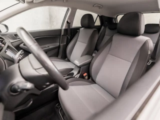 Hyundai i20 Hyundai i20 1.0 T-GDI Active Sport (NAVIGATIE, CLIMATE, STOELVERWARMING, GETINT GLAS, SPORTSTOELEN, LM VELGEN, PARKEERSENSOREN, CRUISE, NIEUWE APK, NIEUWSTAAT) - afbeelding nr 14