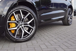 Volvo XC60 Volvo XC60 Recharge T8 AWD Polestar Engineerd 455pk/Panodak/Leer/Head-up - afbeelding nr 6