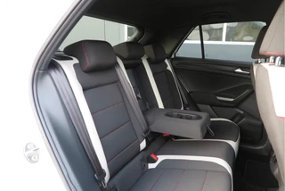 Volkswagen T-Roc Volkswagen T-Roc 2.0 TSI 190pk DSG 4Motion Sport , Virtual cockpit , Led verlichting, Trekhaak (afneembaar), Navigatie, Stoelverwarming,Achteruitrijcamera etc. Nieuwe APK - afbeelding nr 36