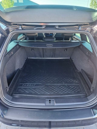 Volkswagen Passat Volkswagen Passat Variant 1.5 TSI R-Line Business +150 pk DSG panodak,Trekhaak,digdash, - afbeelding nr 17