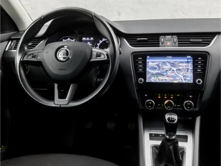 Škoda Octavia (APPLE CARPLAY, NAVIGATIE, CLIMATE, GETINT GLAS, SPORTSTOELEN, PARKEERSENSOREN, CRUISE, NIEUWE APK, NIEUWSTAAT) - afbeelding nr 6