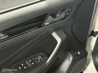 Volkswagen T-Roc Volkswagen T-Roc 1.5 TSI R-LINE DSG | CARPLAY | AD. CRUISE - afbeelding nr 56