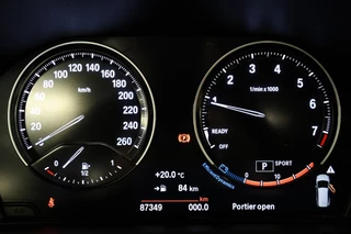 BMW 2 Serie BMW 2 Serie Gran Tourer 218i Luxury Line | 7-Zitter | HUD | Lederen bekleding | Stoel- en stuurverwarming | Navigatie | Camera | Adaptieve LED-koplamp | Sportstoelen | Alarm Klasse 3 | Elek. achterklep | DAB | Dealer onderhouden | NAP Logisch - afbeelding nr 14