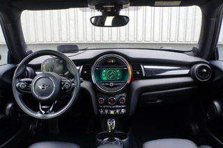 MINI Electric Mini Cooper S Electric Yours 33 kWh / Dealerauto / PANO / Harman Kardon / Camera / Stoelvw / Head up - afbeelding nr 9