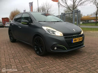 Peugeot 208 Peugeot 208 1.2 PureTech Première 17