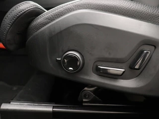 Volvo XC60 Volvo XC60 T6 PLUG-IN HYBRID LONG RANGE ULTIMATE DARK LUCHTVERING BOWERS&WI - afbeelding nr 36