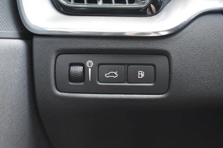 Volvo XC60 Volvo XC60 2.0 T8 TE AWD / EL. A-KLEP / P.DAK / ADAP. CRUISE - afbeelding nr 17