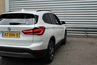 BMW X1 BMW X1 sDrive18i 136pk Centennial Executive AUTOMAAT NL-Auto NAP Clima Cruise Navi PDC 17