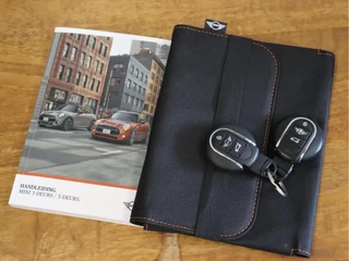 MINI Cooper [SCHUIFKANTELDAK, APPLE CARPLAY, PARKEERSENSOREN, NAVIGATIE, BLUETOOTH, NIEUWSTAAT] - afbeelding nr 9