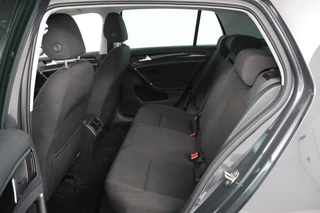 Volkswagen Golf Volkswagen Golf 1.0 TSI Comfortline (PARKEERSENSOREN, CRUISE ADAPTIEF, NAVIGATIE, STOELVERWARMING) - afbeelding nr 10