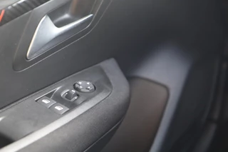 Peugeot 208 Peugeot 208 1.2 101pk! Active 5 DRS Airco|Carplay|Cruise|Led|Pdc|Keyless|Multif. stuur|Elektr. pakket|25DKM! - afbeelding nr 18