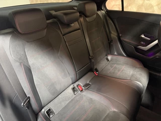 Mercedes-Benz A-Klasse Mercedes-Benz A-klasse 250 e AMG Line | pano | sfeerverlichting | camera | Stoelverwarming | keyless - afbeelding nr 13