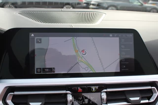 BMW M4 BMW M4 4-serie Cabrio xDrive Competition / Camera / Head-up / Carbon / Nekverwarming / H&K / Keyless / Stuurverwarming / ACC / DAB / Dodehoek / Windscherm - afbeelding nr 22