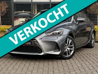 Lexus IS 300h Hybrid Business Line | Eerste Eigenaar | Dealer Onderhouden | Navigatie | Cruise Control | Stoelverwarming