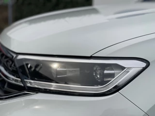 Volkswagen T-Roc Volkswagen T-Roc 1.5 TSI R-Line | CarPlay | Camera | ACC | IQ Light | Dodehoek | 18 inch - afbeelding nr 31