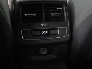 Audi A4 Audi A4 45 TFSI quattro Sport S line Black Edition |  Leder | Trekhaak | 360 camera | Virtual Cockpit | Matrix LED | Navigatie | Sportstoelen | Park Assist | Climate control - afbeelding nr 27