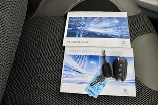 Peugeot 2008 Peugeot 2008 1.2 PureTech Allure donkergrijs automaat - afbeelding nr 30