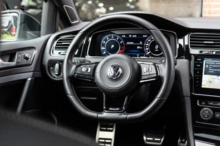 Volkswagen Golf Volkswagen Golf 2.0 TSI 4Motion R Pano / Dyn / DCC - afbeelding nr 12