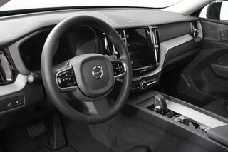 Volvo XC60 Volvo XC60 2.0 T6 Plug-in hybrid AWD Plus Dark Volvo XC60 2.0 Recharge T6 AWD Plus Dark | Nieuw! | Leder | Navigatie | Google | Harman Kardon | Panorama dak | Lichtmetalen Velgen 19