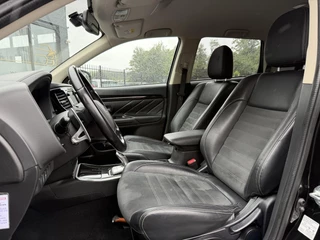 Mitsubishi Outlander Mitsubishi Outlander 2.0 PHEV Executive Edition Navi,Camera,Alcantara,Trekhaak,Stoelverkoeling,Stoelverwarming,Pdc V+A,Clima,Cruise,Dealer Onderhouden,Nieuwe Apk bij Aflevering - afbeelding nr 6
