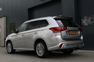 Mitsubishi Outlander Mitsubishi Outlander 2.4 PHEV Intense AWD Trekhaak AppleCarplay Leder/Alcantara Pdc Chroom Lmv 108000KM BJ2020 - afbeelding nr 6
